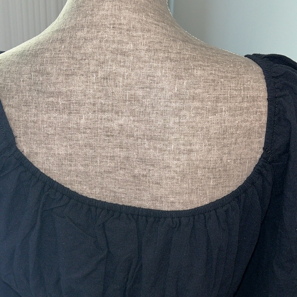 Lillusory
Size Large Cocktail Dress Black Excellent Condition Ruffle bottom - Picture 7 of 12